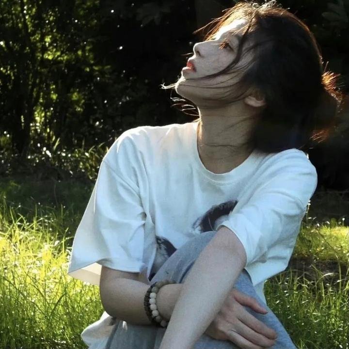 手比眼睛更粉